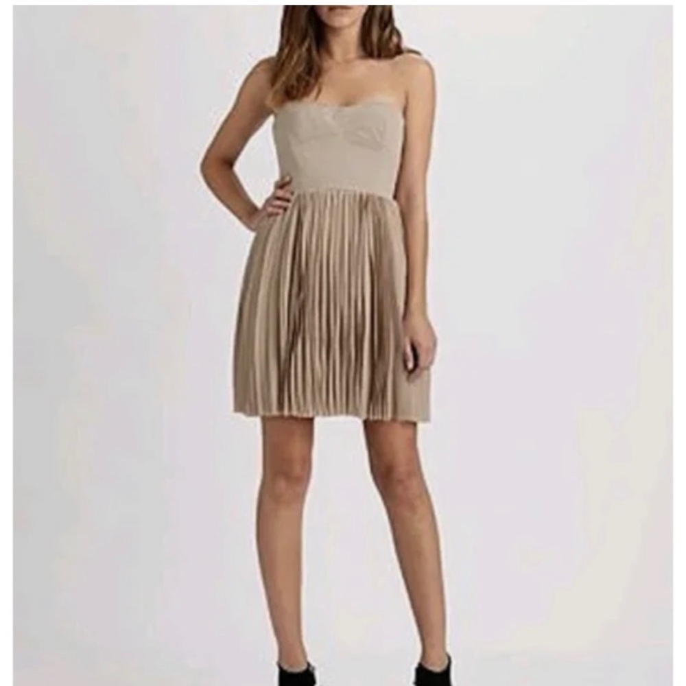 BCBG Maxazria Angel tan strapless ruffle dress size 4